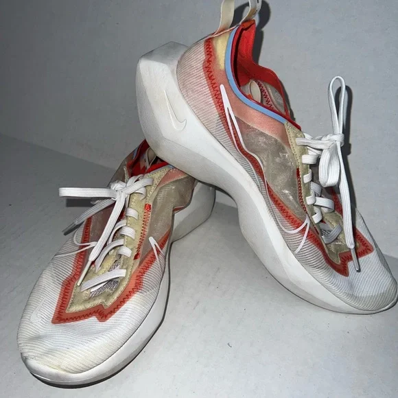 NIKE VISTA LITE SE Athletic Sneakers with Multicolor Design - Picture 11 of 14